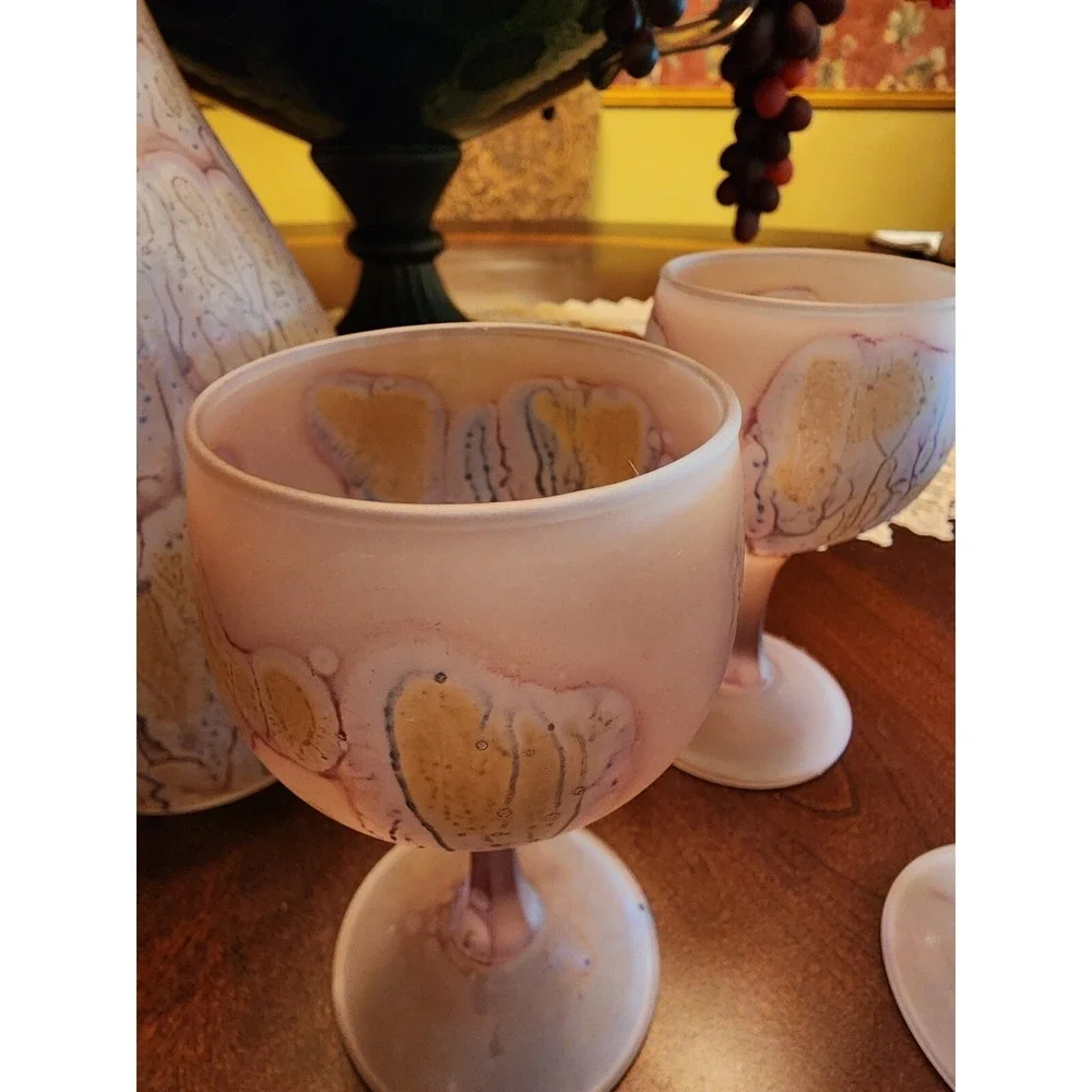 Beautiful Hebron Wine Decanter Set With Stopper